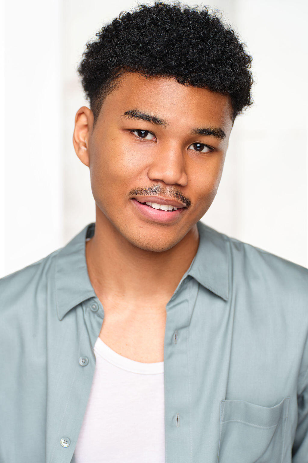 ph: UDB Headshots